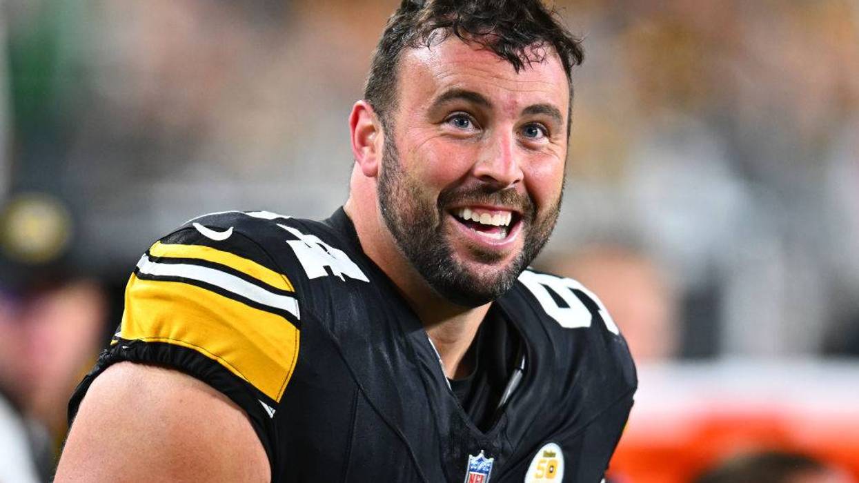 Steelers add veteran defensive end Dean Lowry