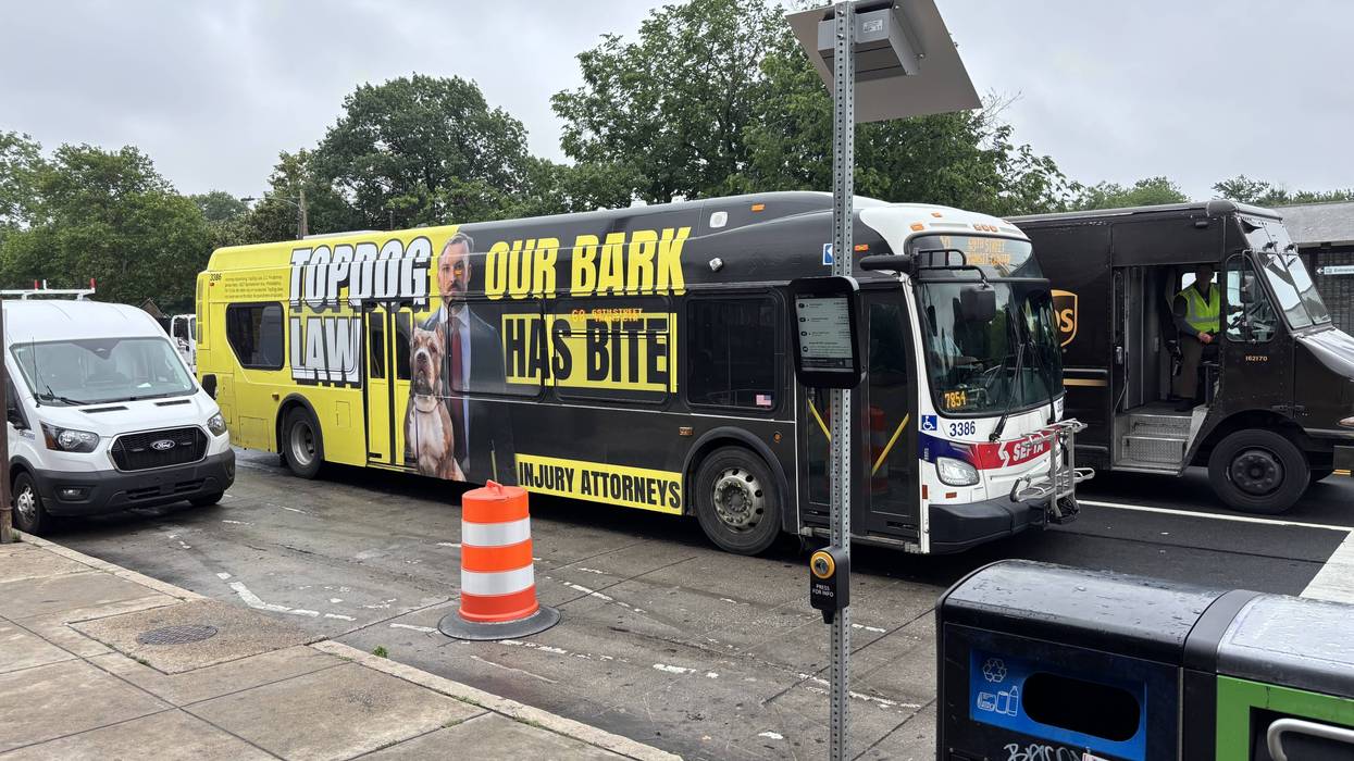 SEPTA switches on the first of its solar-powered real-time info screens