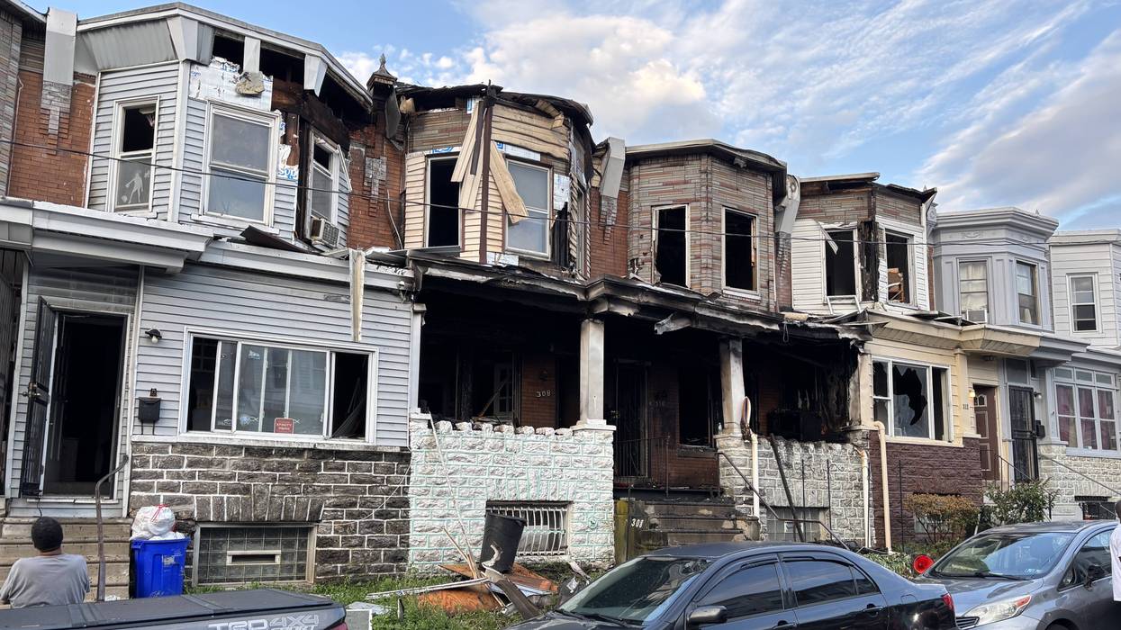 Early-morning fire rips through 4 homes in Olney