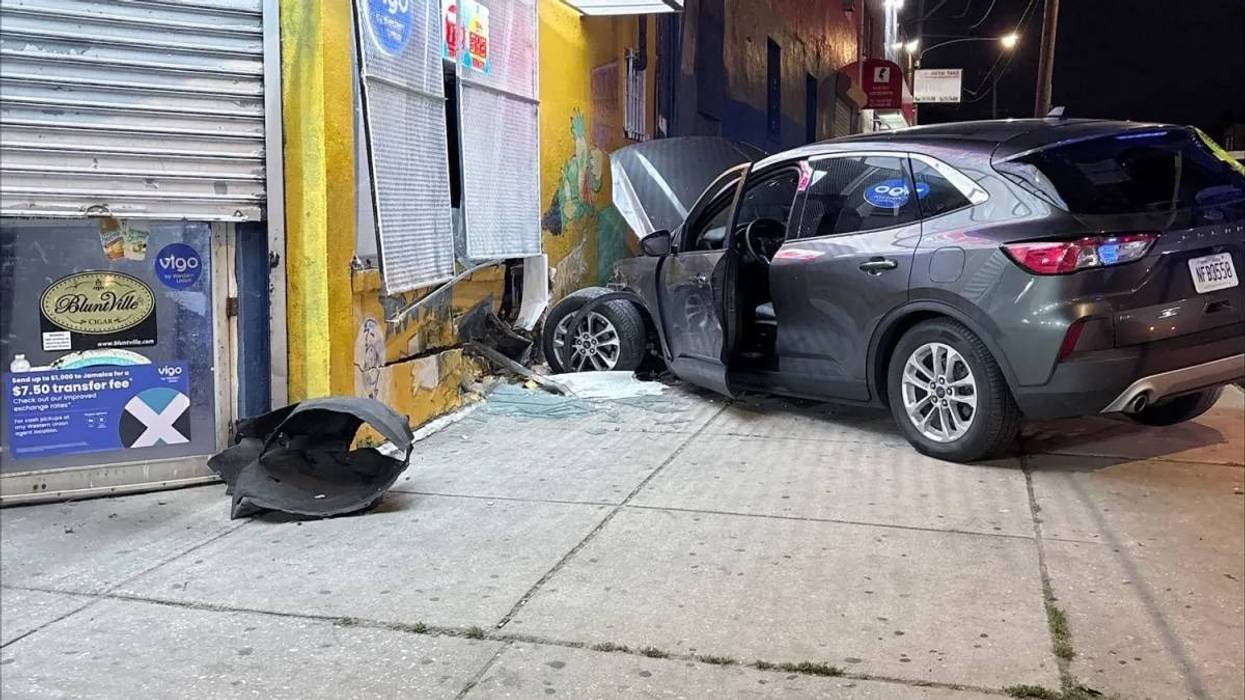 Car crashes into Southwest Philadelphia convenience store