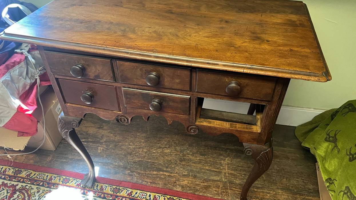 Descendant of Betsy Ross donates her original sewing table to Old City museum
