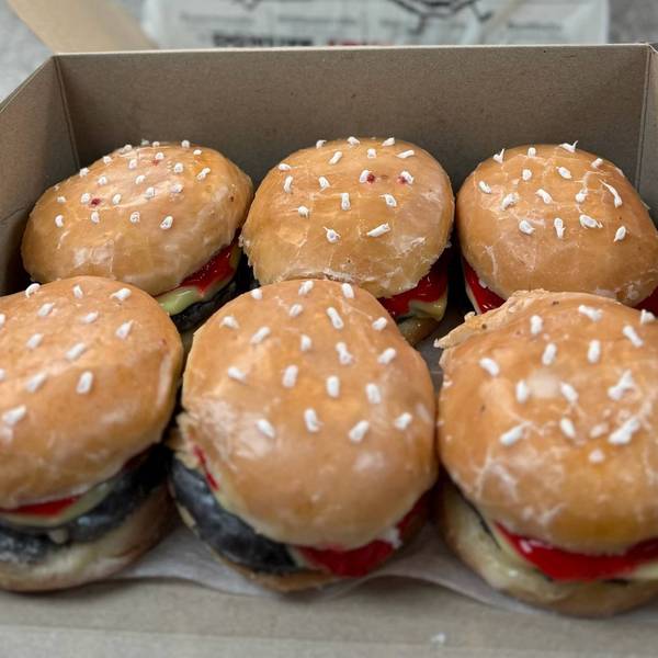 Paula's Donuts gets in the 'burger' business with creative donut design