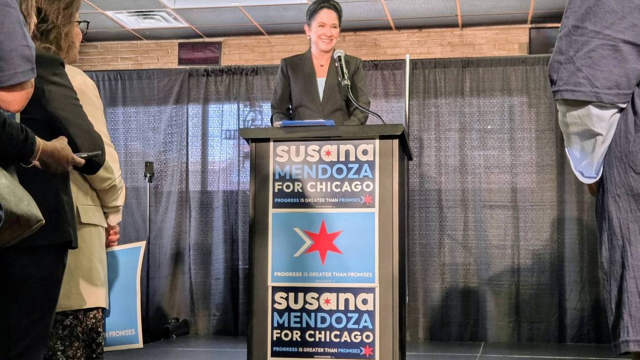 Mendoza touts fiscal work in mayoral run