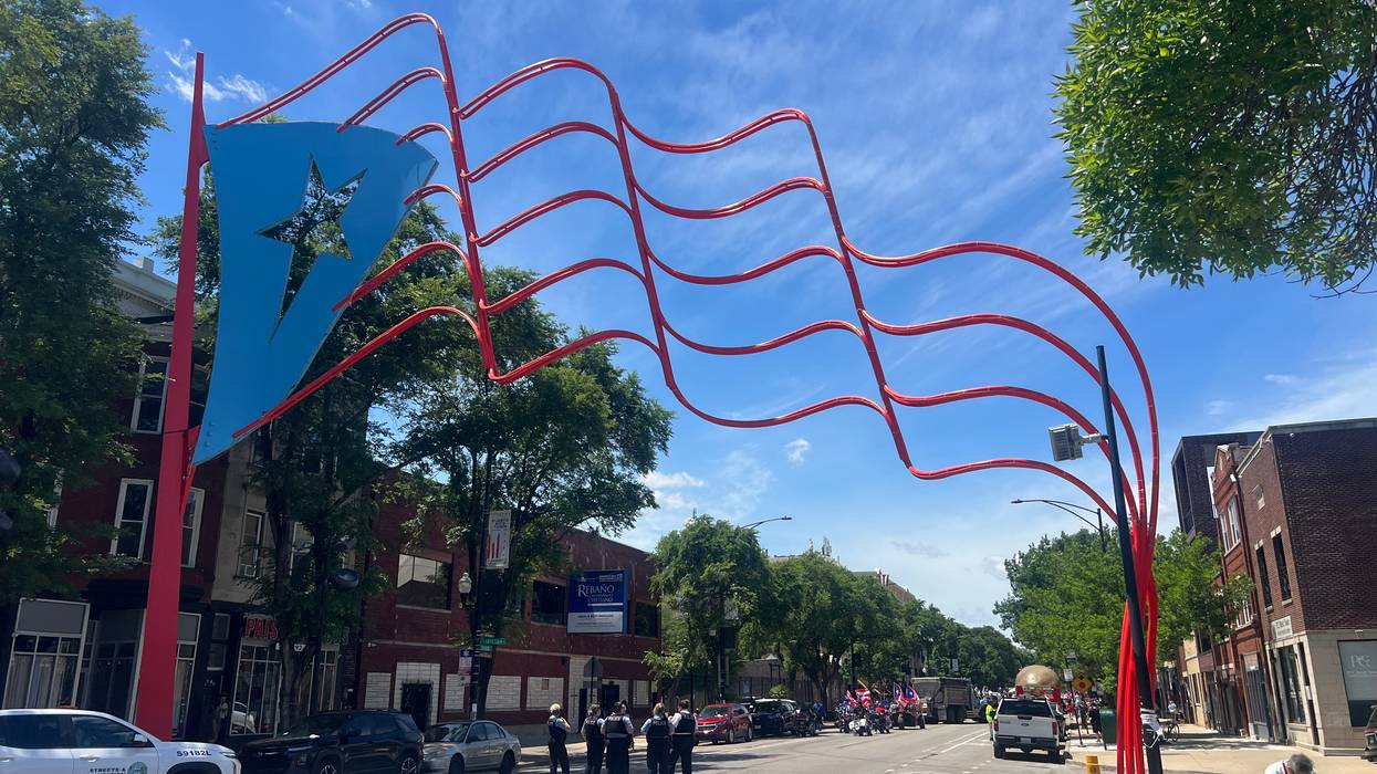 Chicagoans Party At Puerto Rican Parade