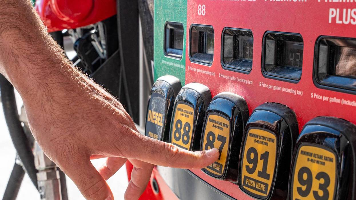 Gas drops 10 cents across Buffalo over last week