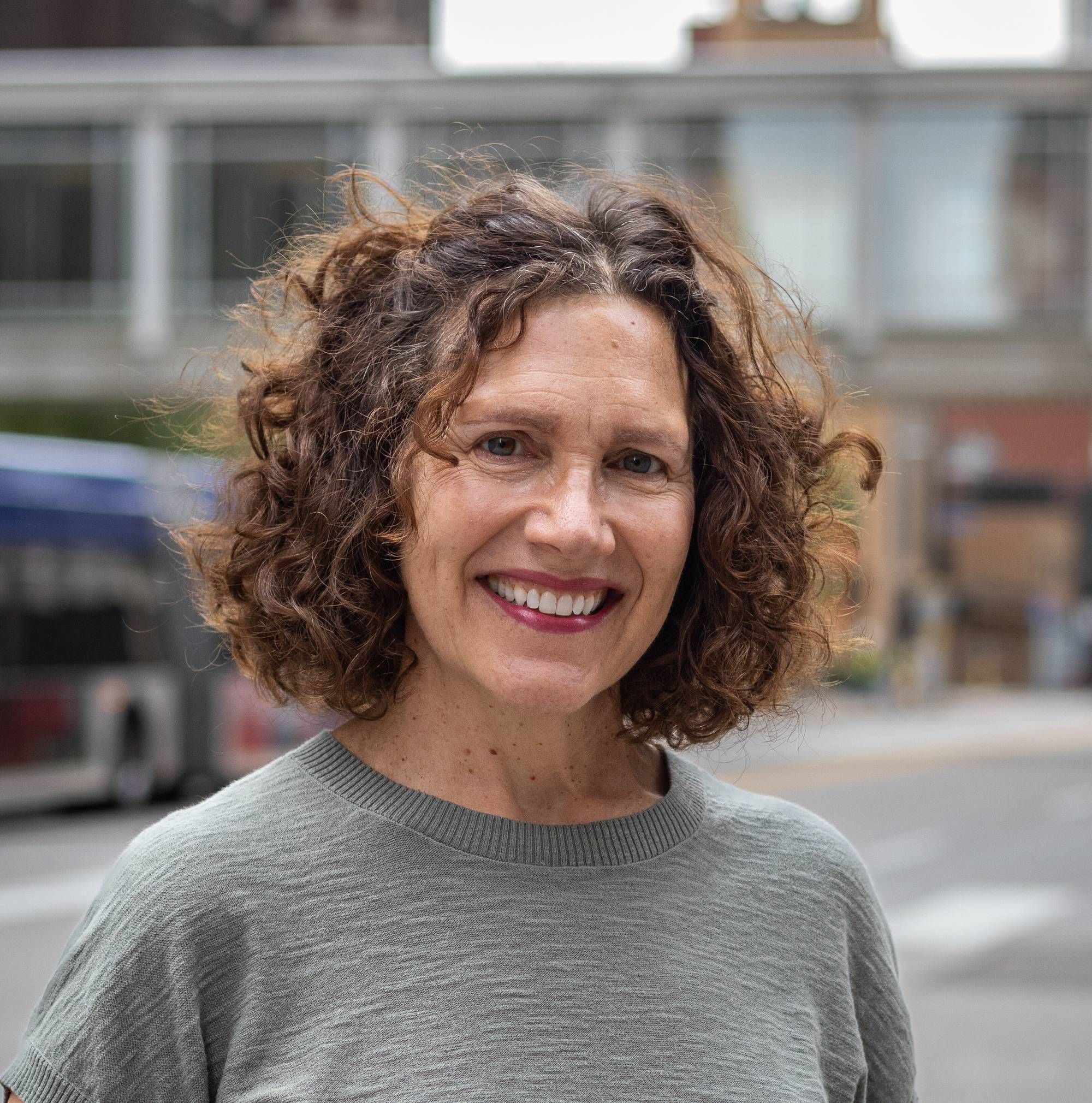 Laura Oakes