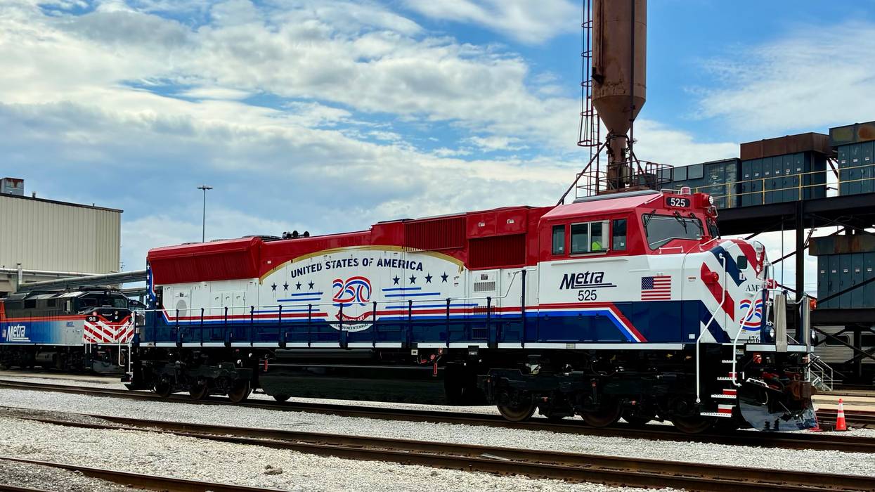 Metra designer unveils special locomotive ahead of nation's 250th birthday: 'This is America'