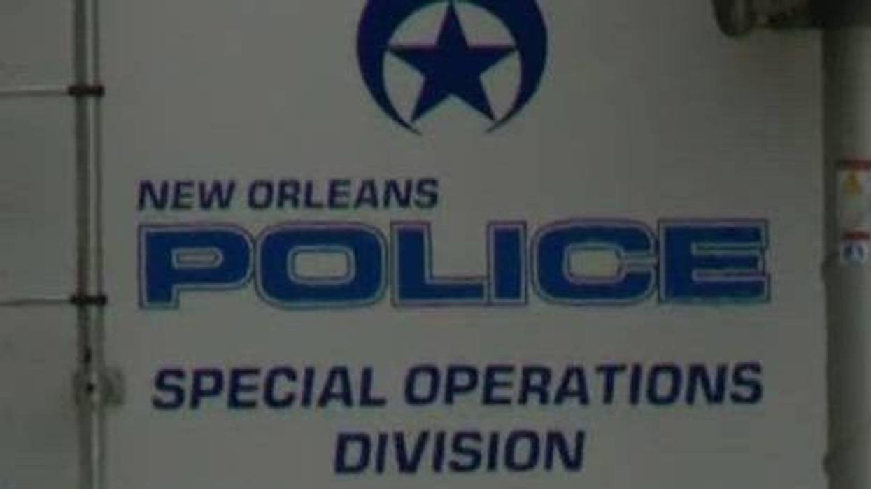 SWAT standoff closes Carrollton