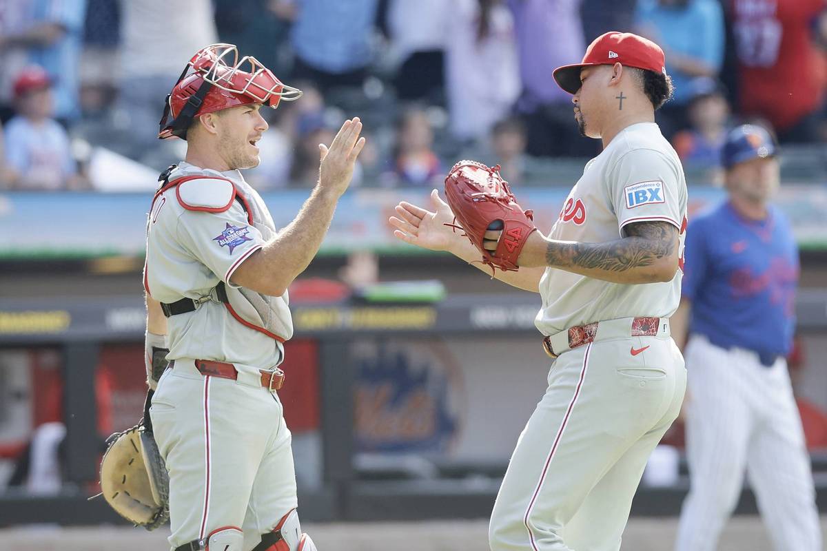 Phillies Closing In On Braves