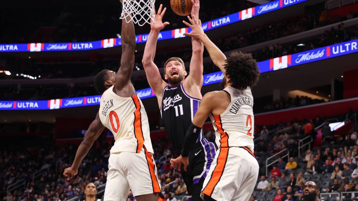 Jalen Duren exploring sign-and-trade options with Kings, Lakers; Sabonis part of rumored return for Pistons