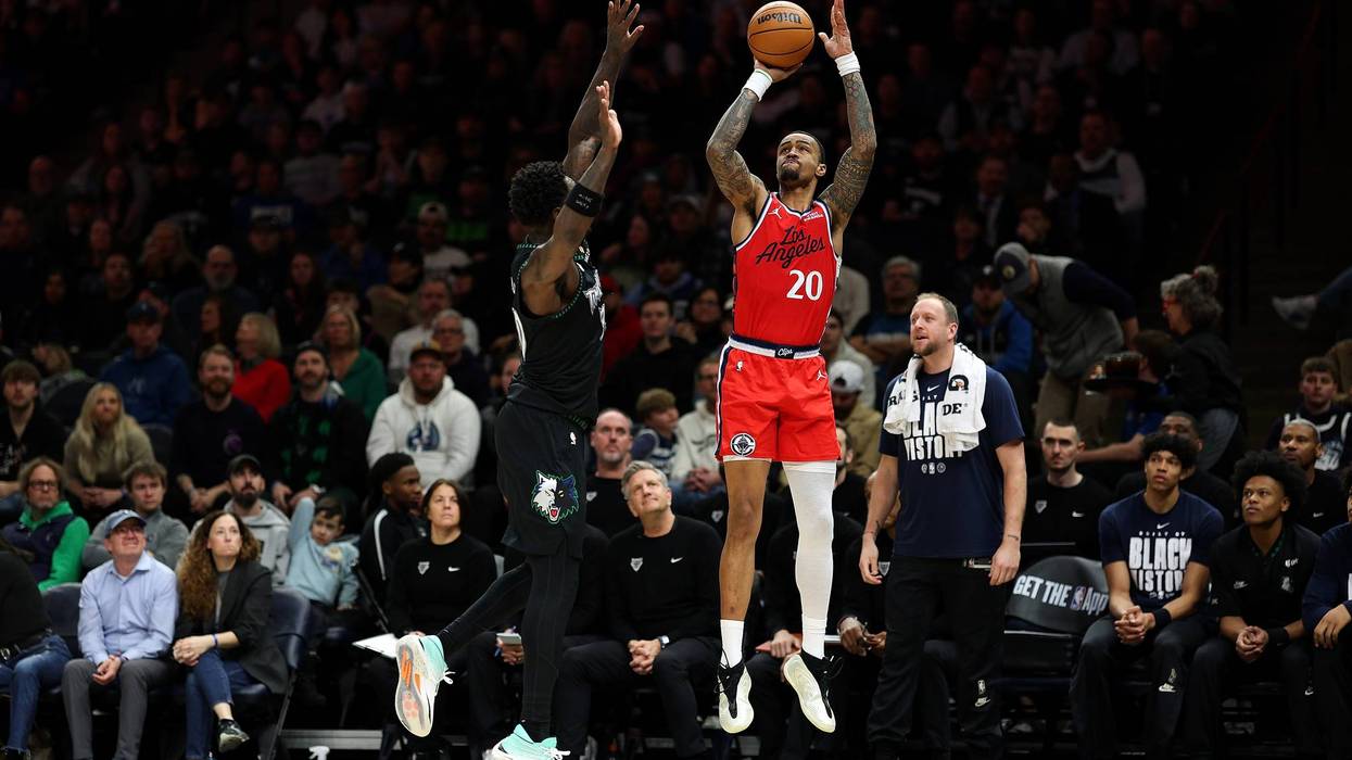 Pistons signing John Collins, their 'top target' at forward