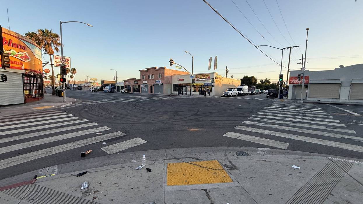4 injured, suspect sought in East L.A. shooting