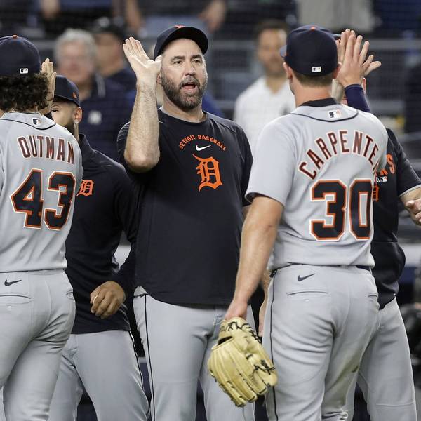 Verlander: "I pulled the rug out, twice" on Tigers fans. He intends to make it up to them.