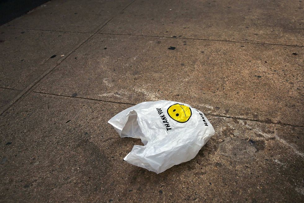 New survey finds low compliance with Philadelphia’s plastic bag ban