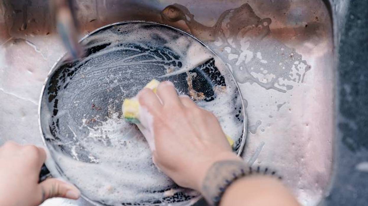 Doc Show Audio: Does Doc have Dishpan Hands?