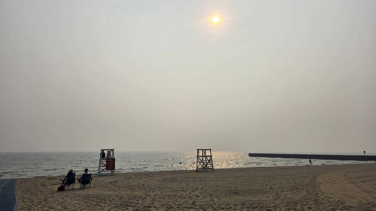 Smoke prompts Evanston beach closures