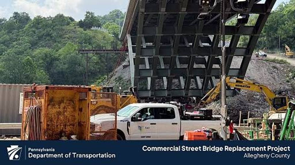 Commercial Street Bridge slide into place - Pittsburgh - Parkway East