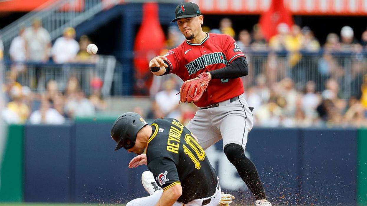 Buc Notes-Jones’ two-sided outing, more lefty issues, ‘Password’ returns