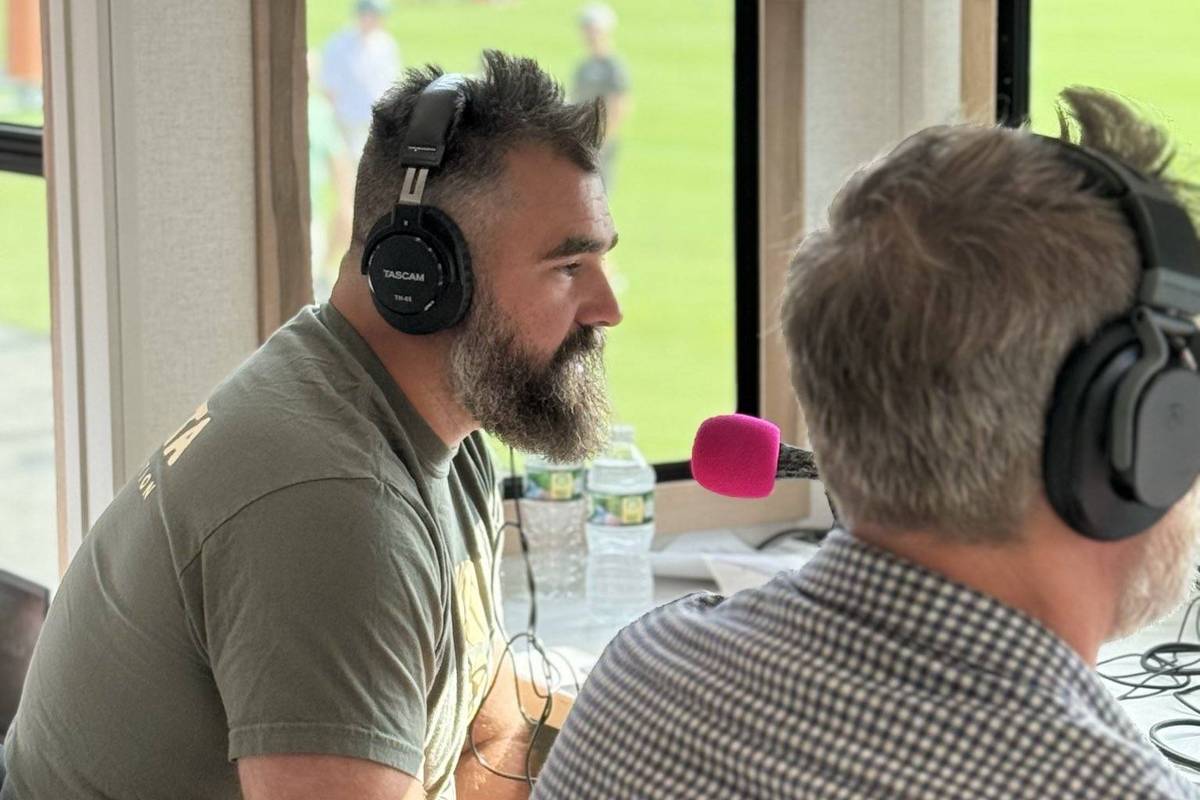 Jason Kelce LIVE From Eagles Training Camp