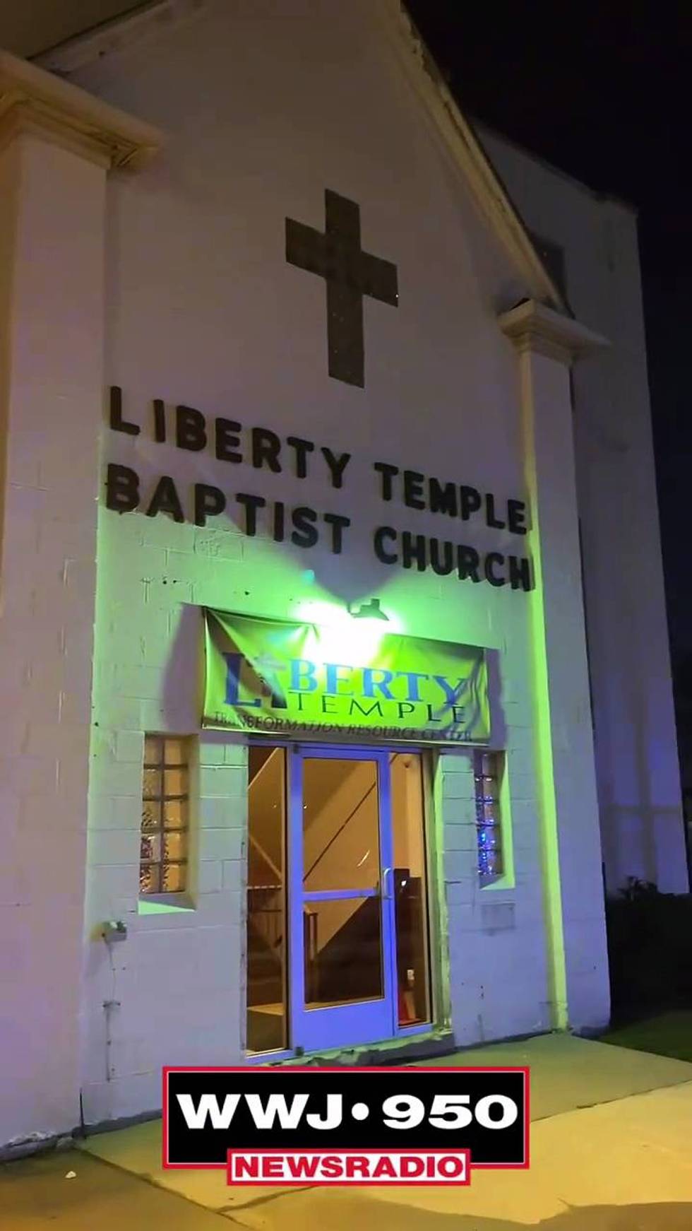 Nude man claiming to be Jesus crashes car into Detroit church