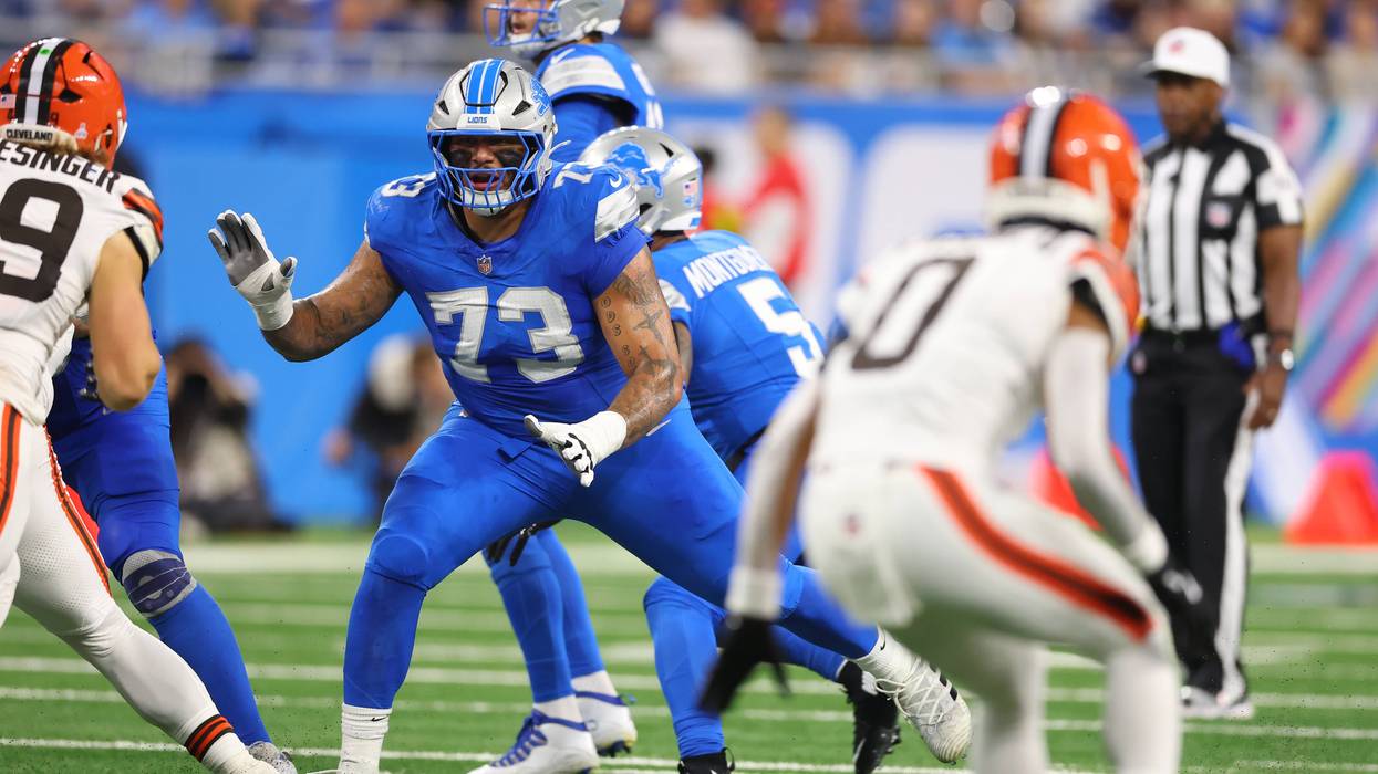 For Christian Mahogany, life is good next to Penei Sewell