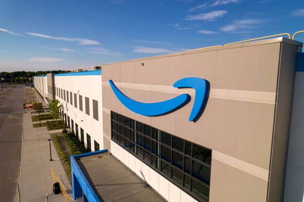 Oak Brook delivers ok to Amazon supercenter