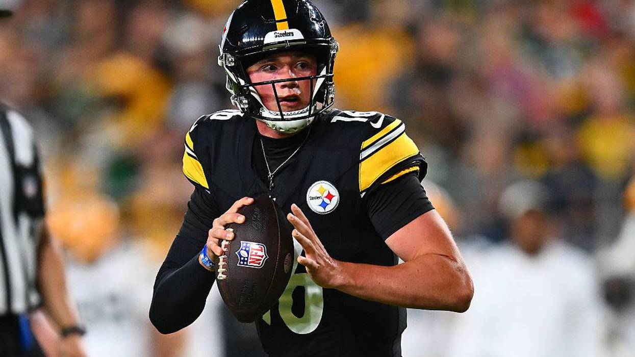 Steelers star in 1st game—quarterback Drew Allar