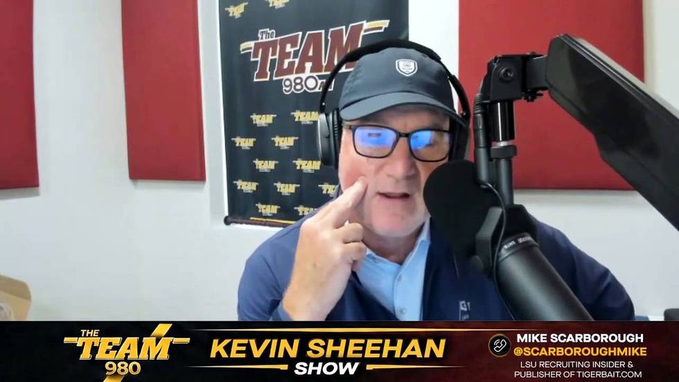 Mike Scarborough Dissects What Went Wrong Between Jayden Daniels & LSU