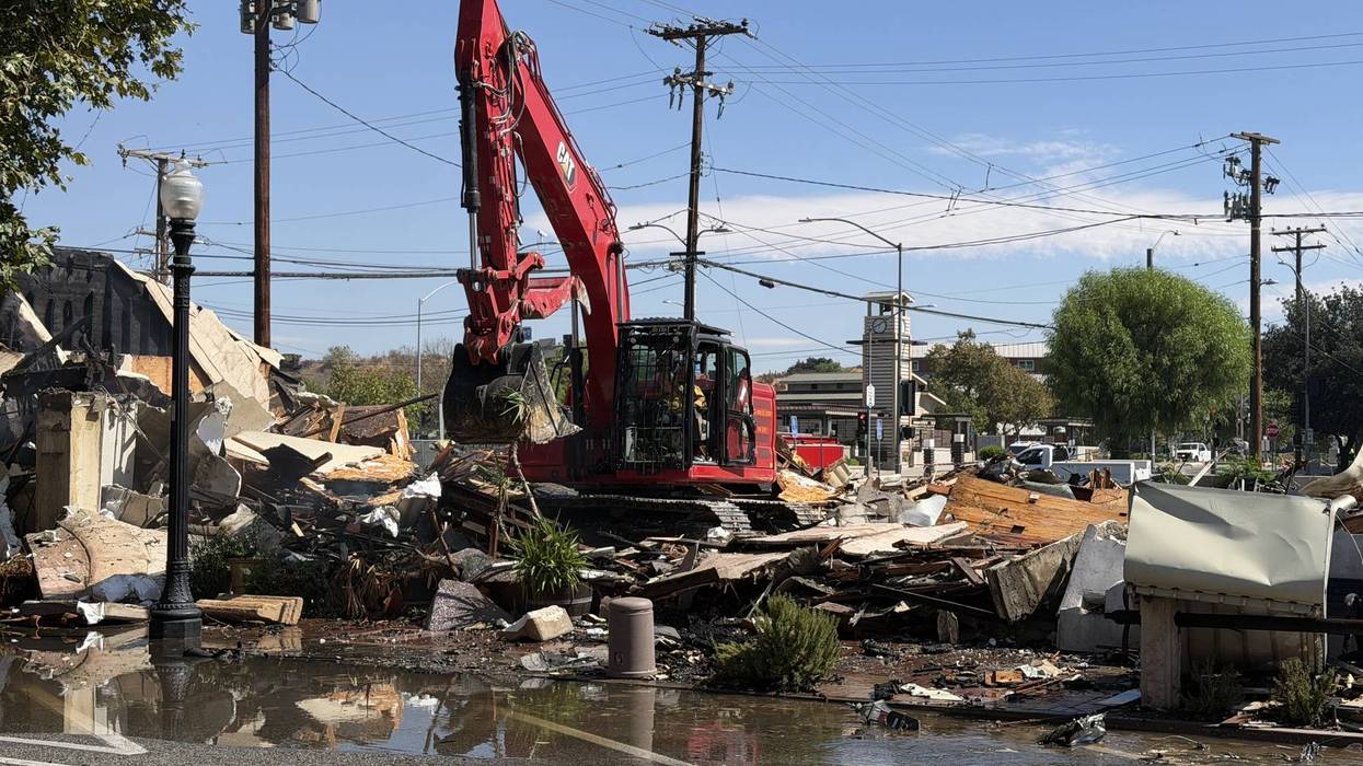 Fire damages several businesses at Old Town Newhall in Santa Clarita