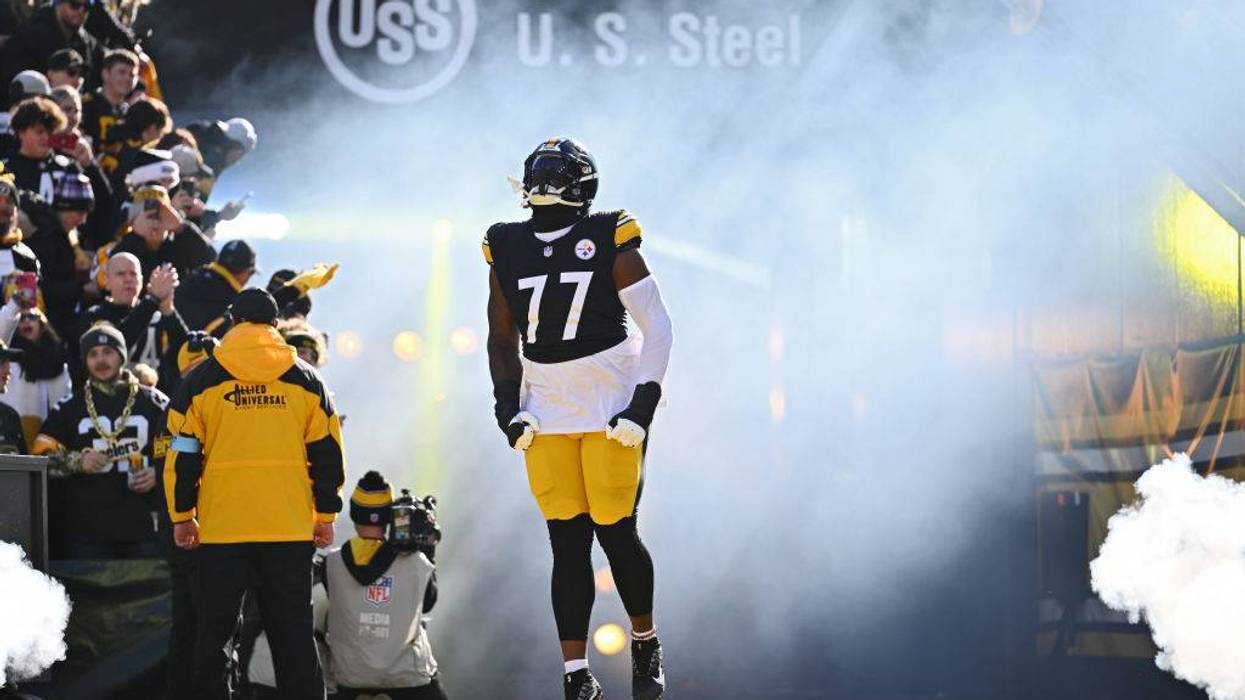 1st rounder Broderick Jones traded to Dallas