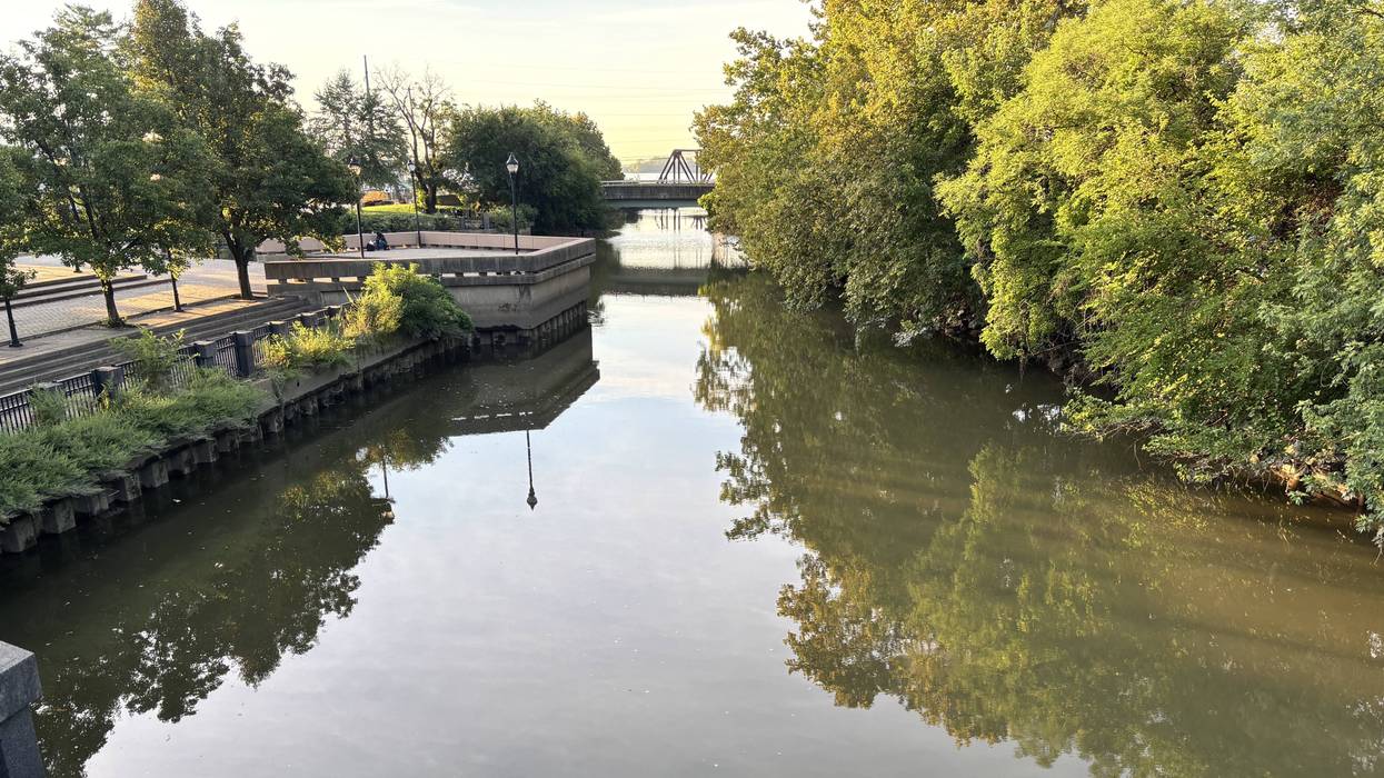 Crews recover body of man who fell into Chester Creek