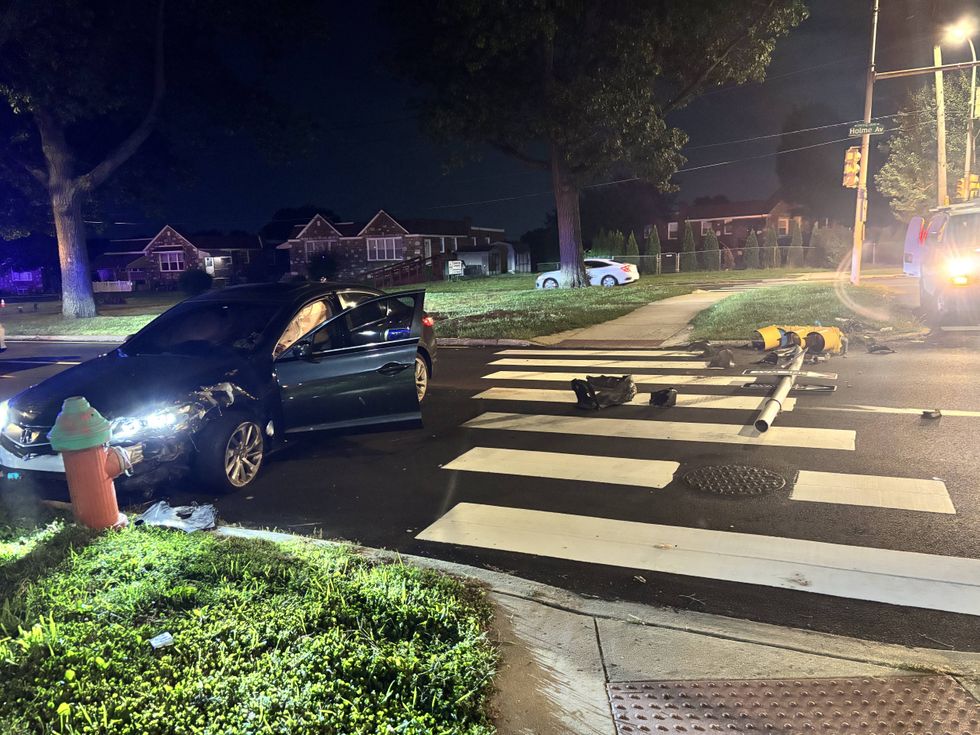 Investigators seek car thieves who hit police SUV, crashed stolen vehicles in Northeast Philly