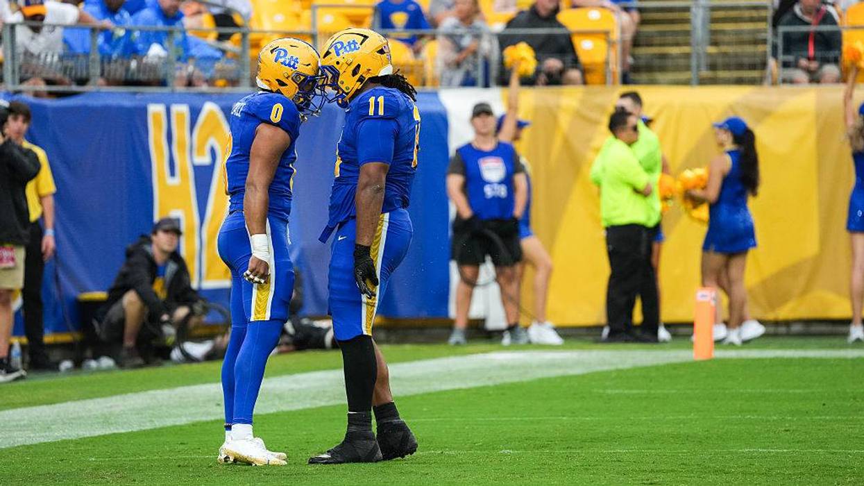 Pitt endures delayed, rainy game to move to 2-0
