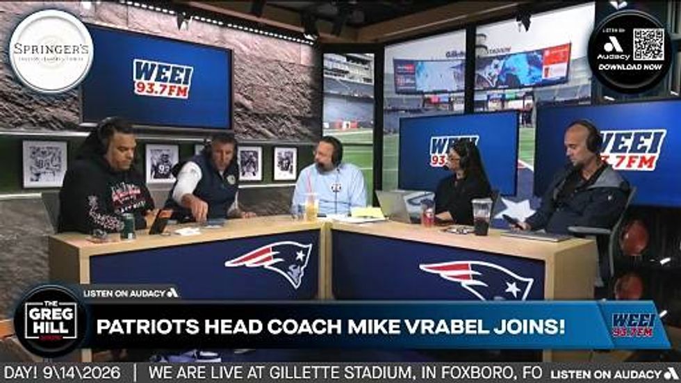 Patriots HC Mike Vrabel joins! "Where is your CONCERN LEVEL, if there is one, on Drake's decision-making?"