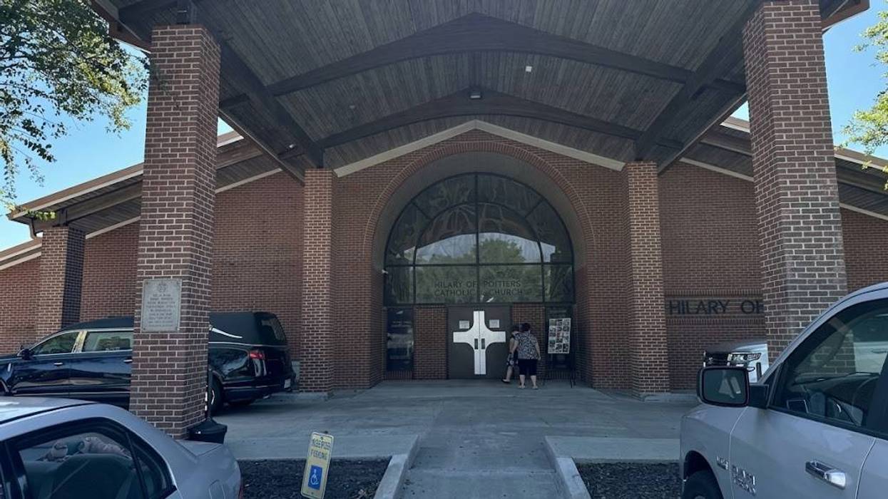 Visitors pour into Raceland to attend Mike Detillier’s funeral