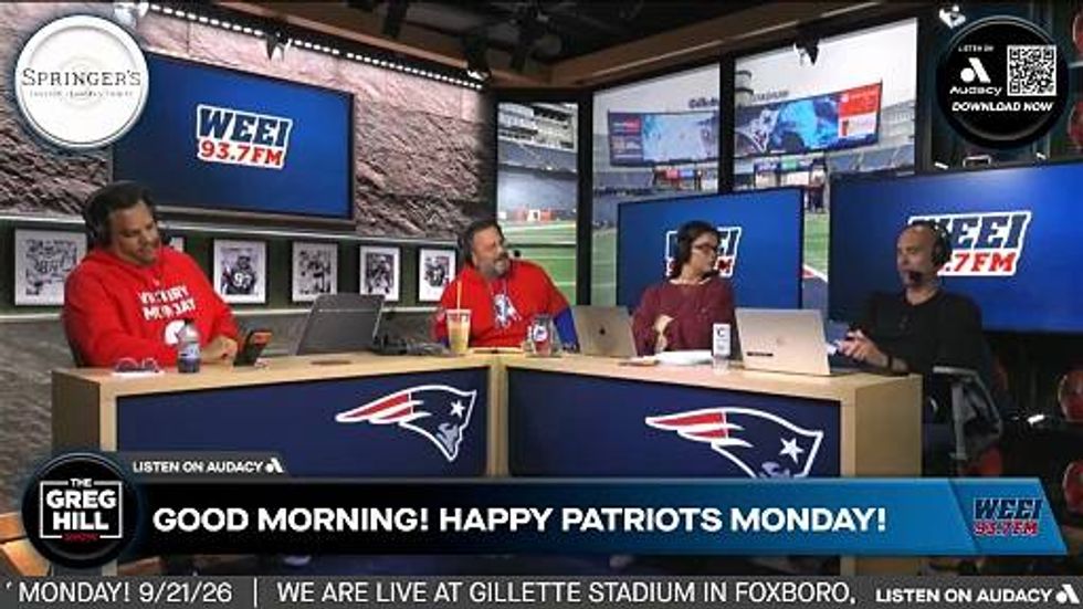 What is going on with Drake Maye? Patriots get 1st win, 20-3, but at what cost?