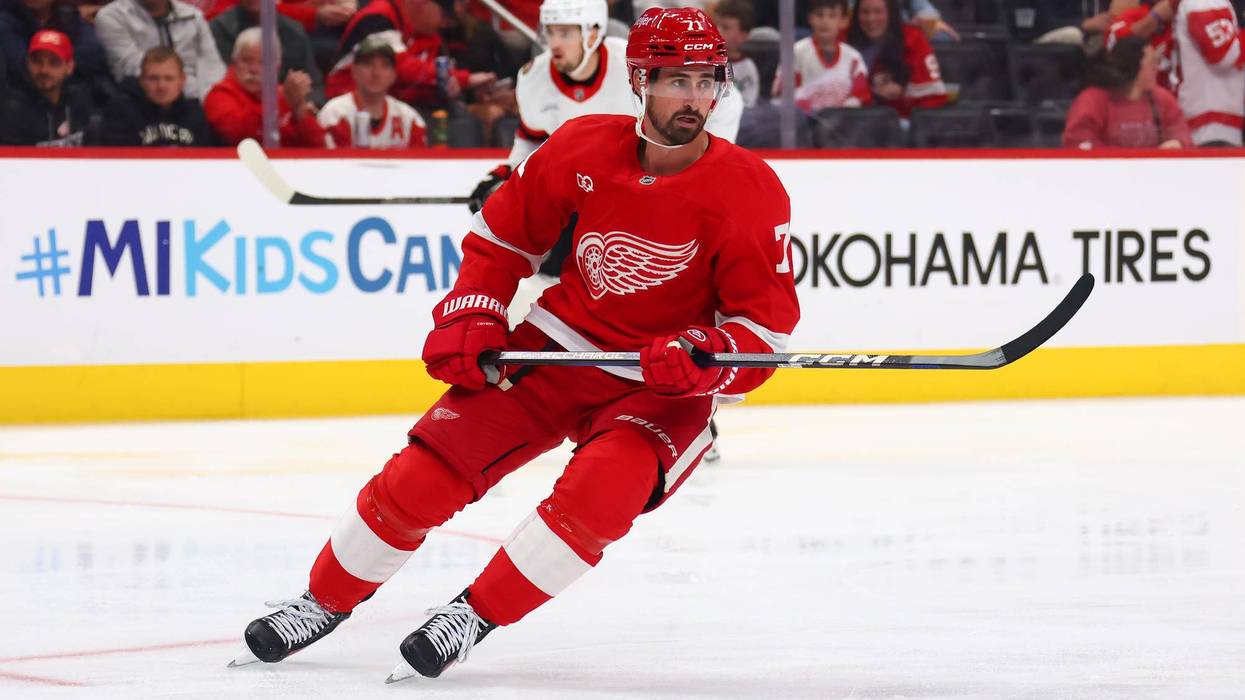 Dylan Larkin turns boos into cheers at Little Caesars Arena