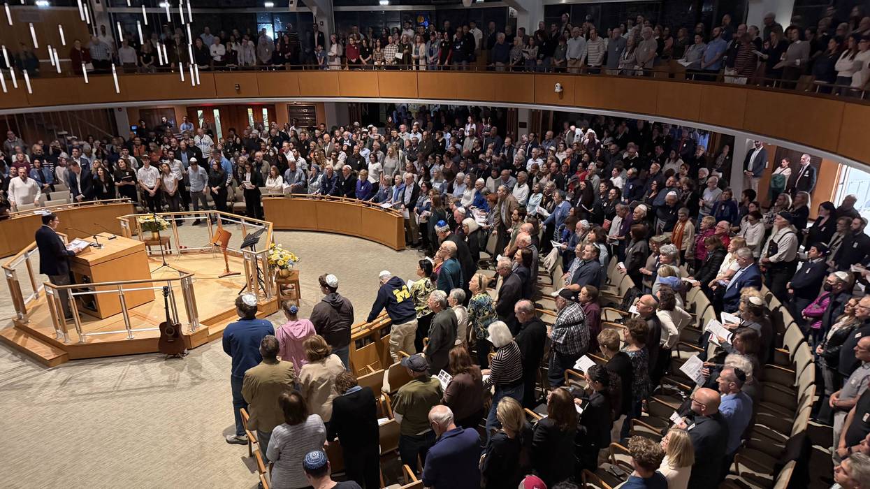 Hundreds gather at Merion Station temple to mark 3 years since on Oct. 7 attack on Israel