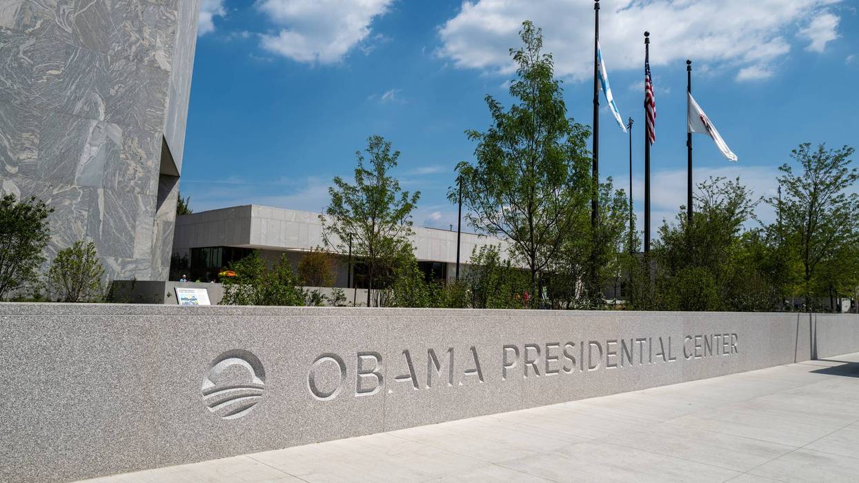 Upset workers at Obama Presidential Center move to form a union