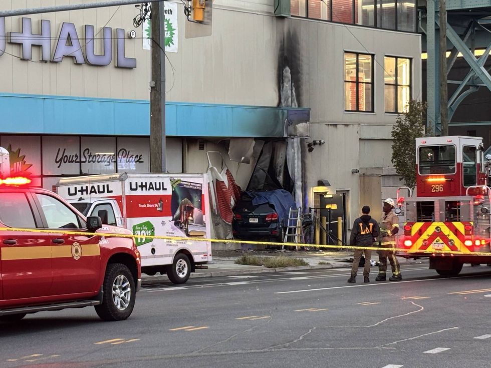 Driver killed after crashing SUV into U-Haul storage facility in Kensington