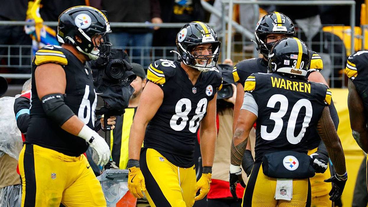Steelers Notes-Warren historic, Muth 2x, Rodgers-Big Ben tied