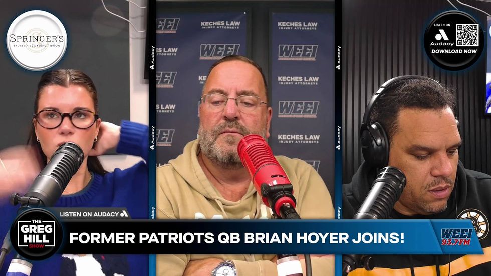 DIFFERENCE with Drake Maye between Weeks 1-3, and the last 2? Former Patriots QB Brian Hoyer joins! What does Hoyer see?