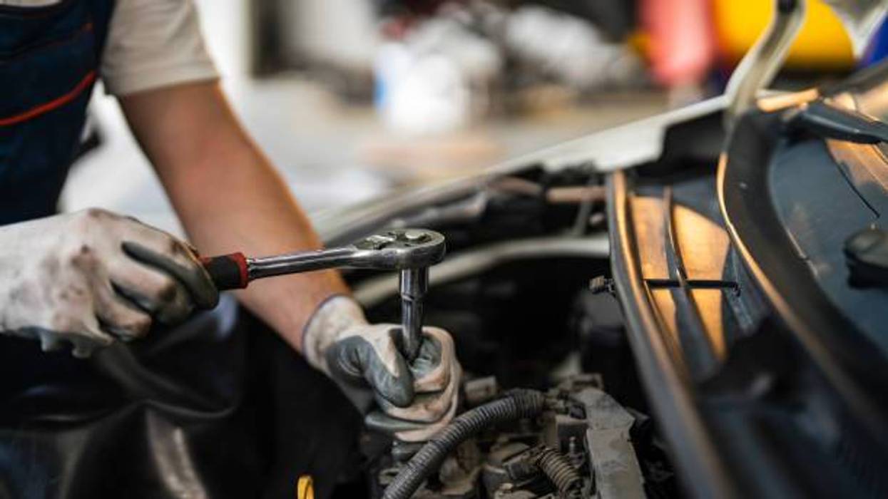 US is facing an ongoing shortage of auto mechanics
