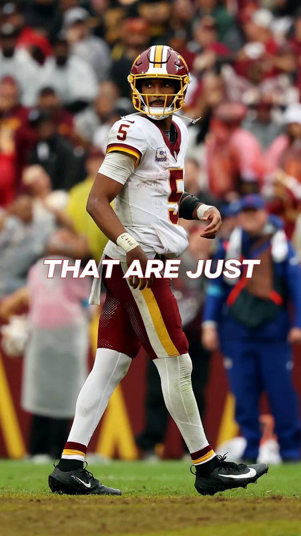 Alex Smith defends Jayden Daniels