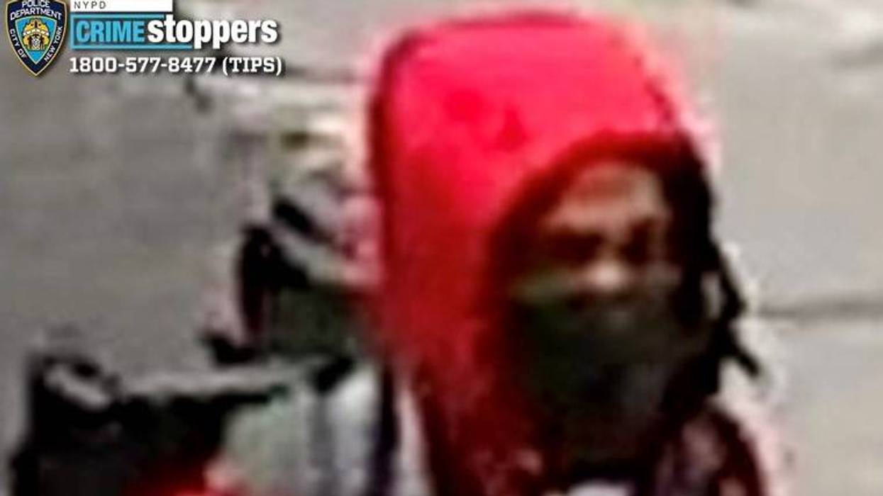 Police continue search for suspect in fatal Midtown subway shooting