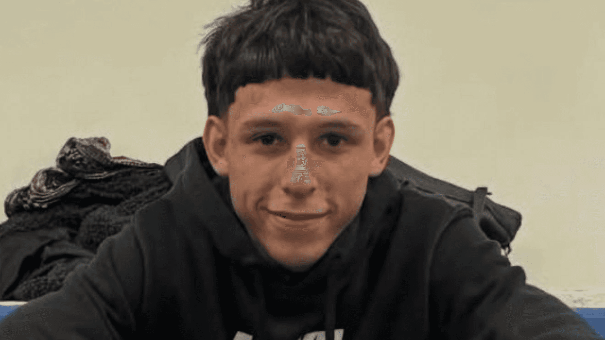 Search for missing teen following crash in Lake Station