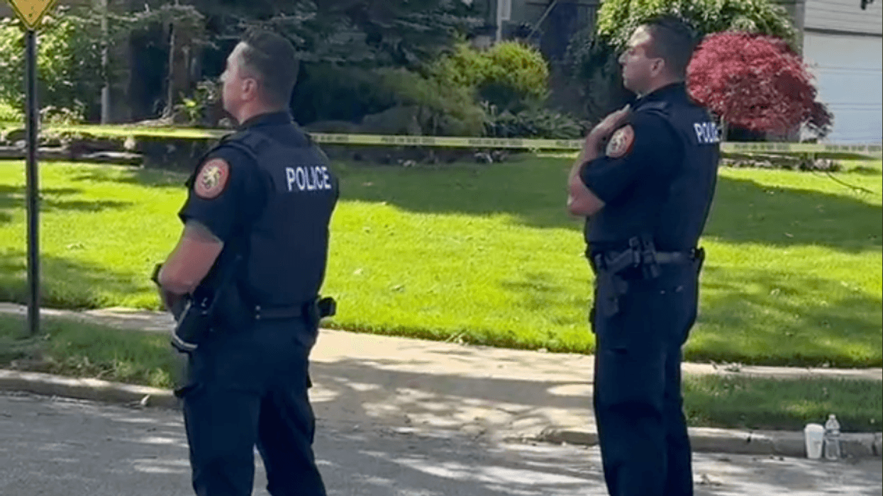 Woman in custody after man, 28, stabbed to death in Massapequa
