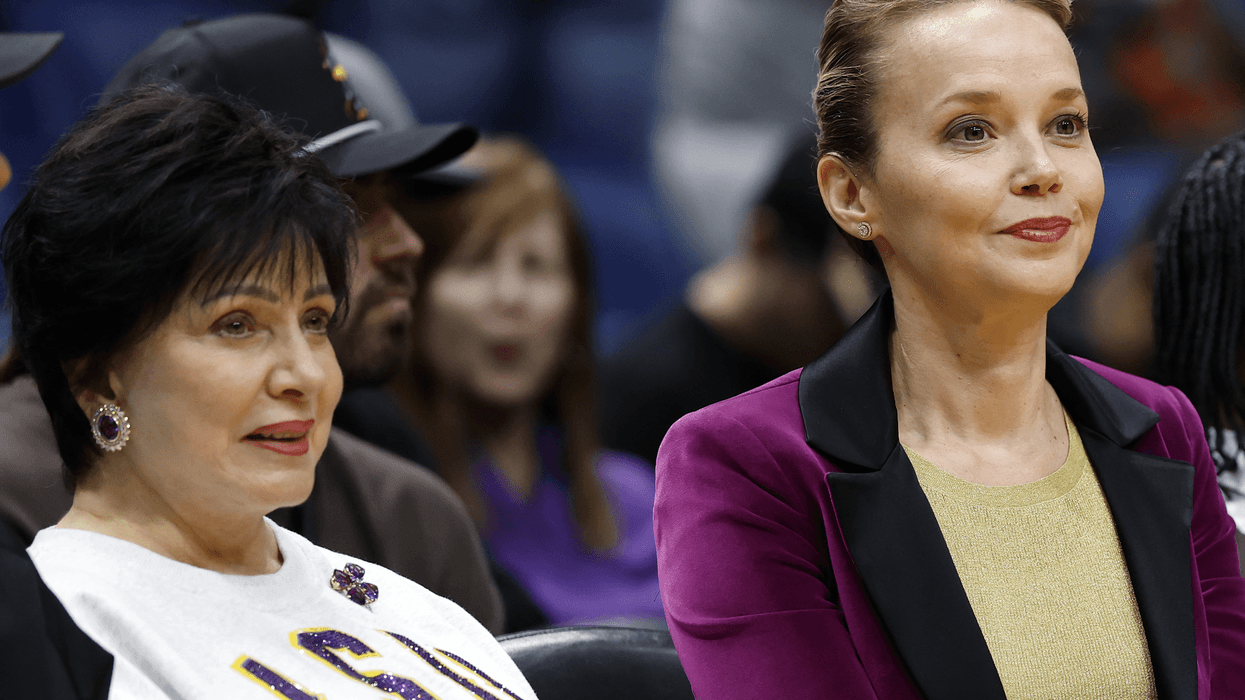 New Orleans' mayor recruits Saints owner in seeking FEMA extension