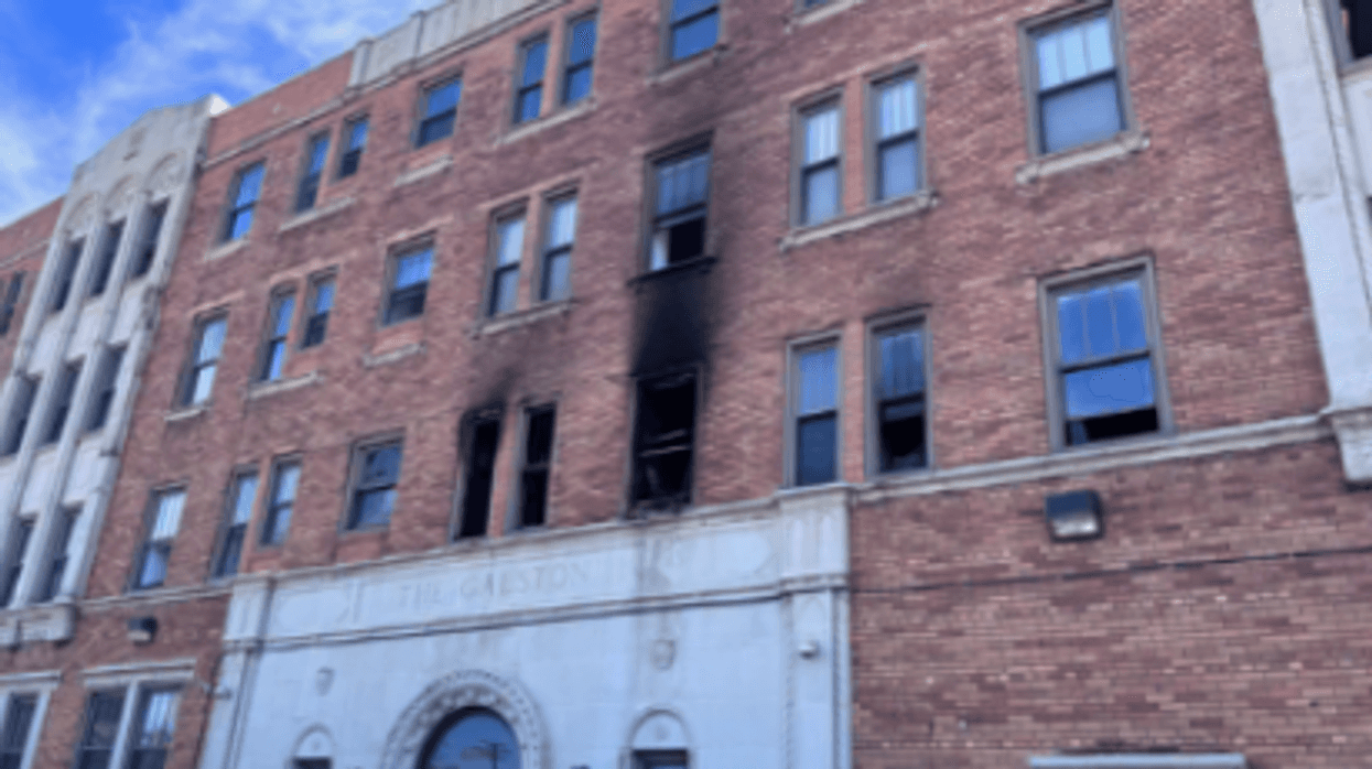 Firefighters rescue residents from burning apartment building in Southwest Detroit