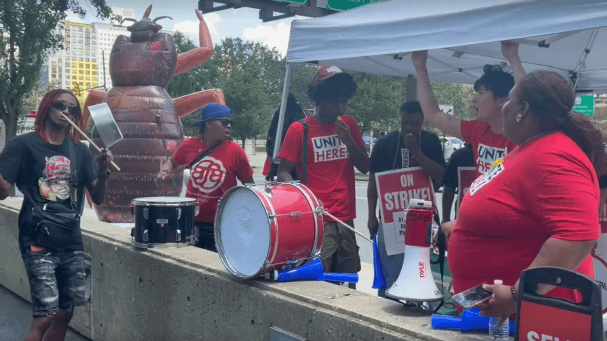 Sheraton Philadelphia Downtown workers walk off the job, demand healthcare and fair living wages